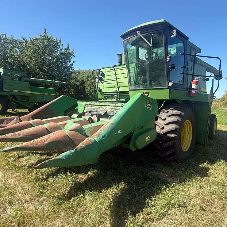 JOHN DEERE 7720