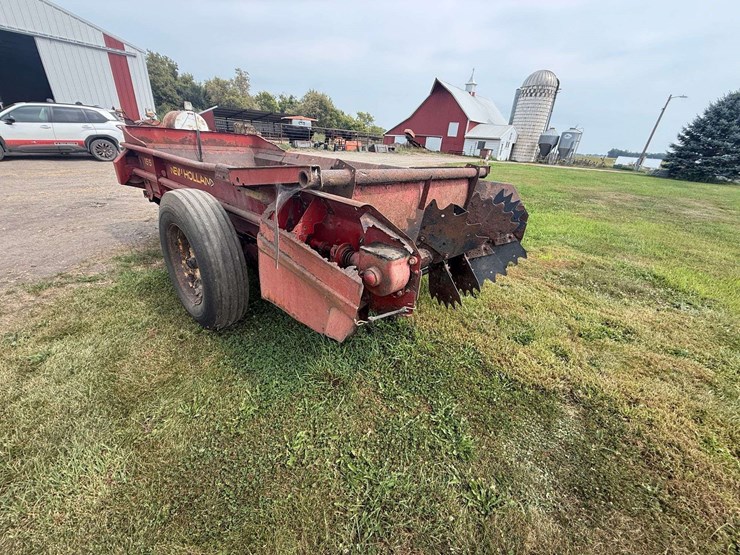 new-holland-155-image-15