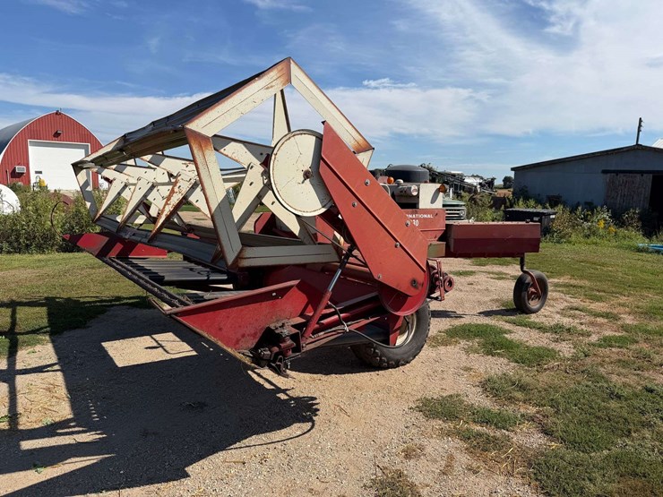 case-ih-230-image-1