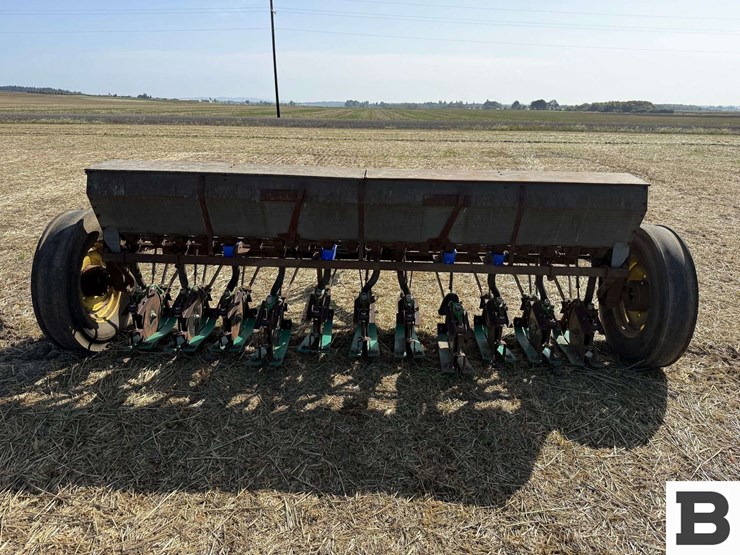 van-brunt-grain-drill-image-4