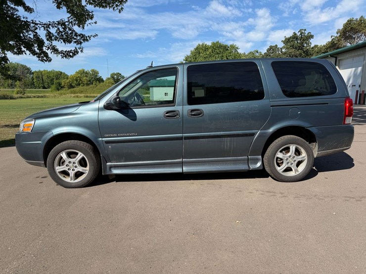 2007-chevrolet-uplander-image-2