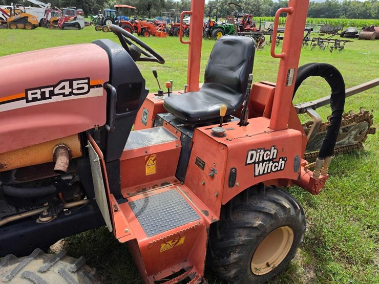 ditch-witch-rt45-image-12