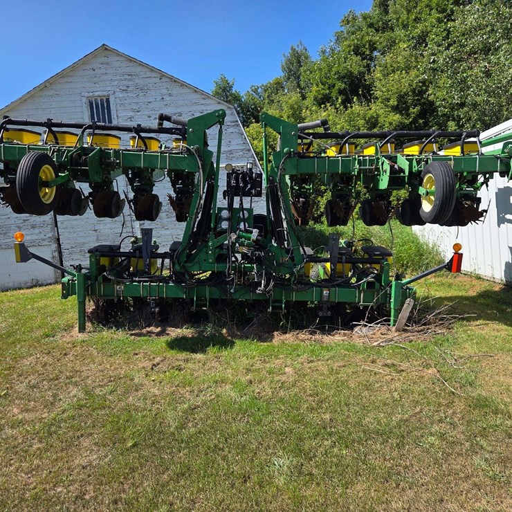 JOHN DEERE 1720
