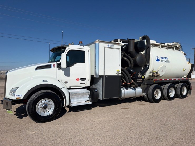 2024-kenworth-t880-image-1