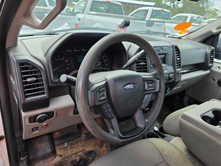 2018-ford-f150-xl-image-10