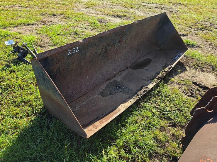 252---94"-hd-bucket-for-frontend-loader-image-1