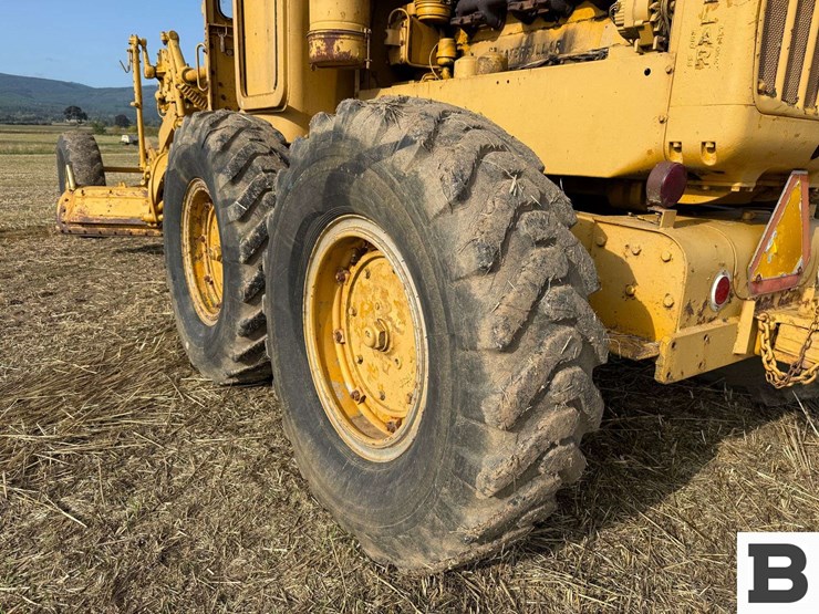 caterpillar-12-image-23