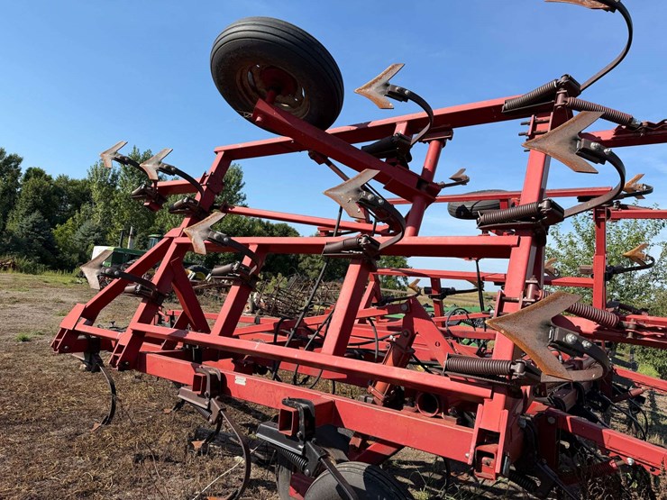 case-ih-4800-image-31