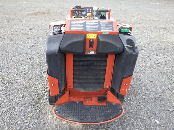 2021-ditch-witch-sk800-image-4