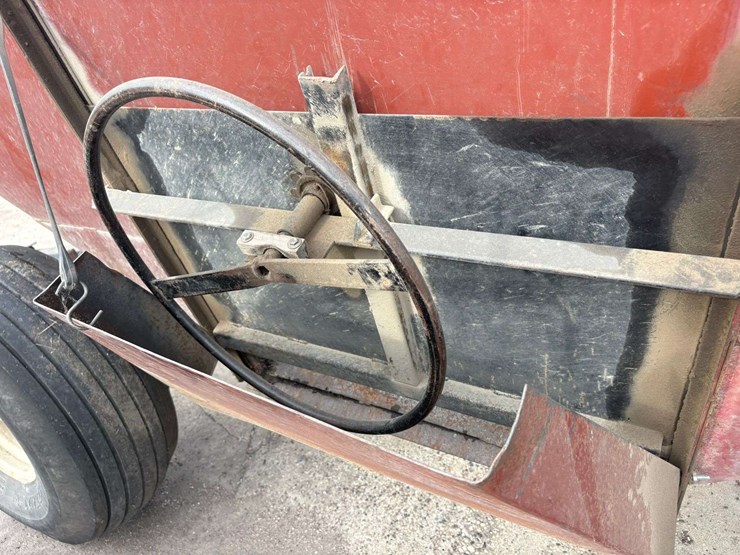 m&w-little-red-wagon-image-18