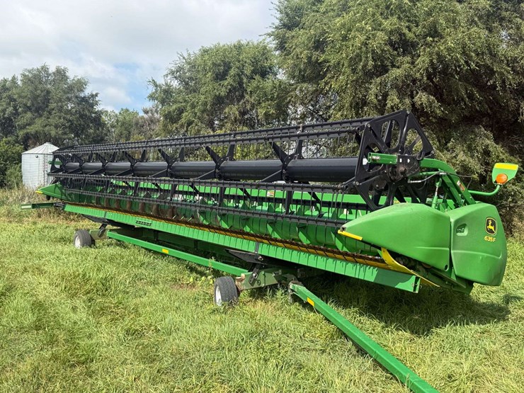 2011-john-deere-635f-image-1