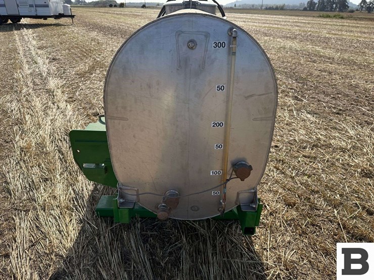pak-tank-300-gallon-stainless-steel-tank-image-5