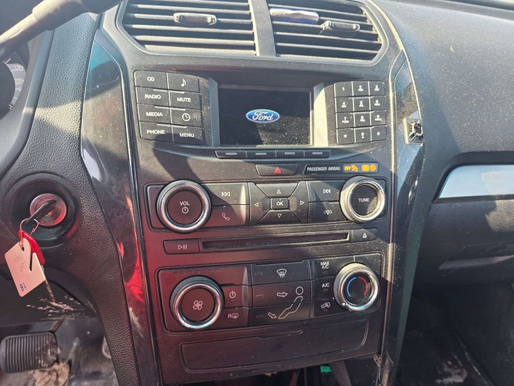 2016-ford-explorer-police-interceptor-image-28