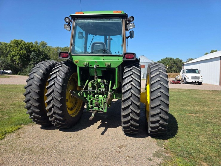 1977-john-deere-4430-image-16