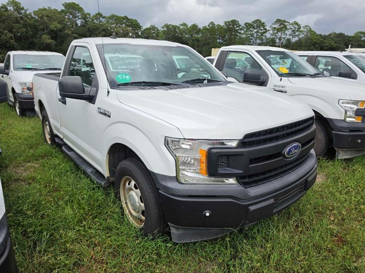 2020-ford-f150-xl-image-1