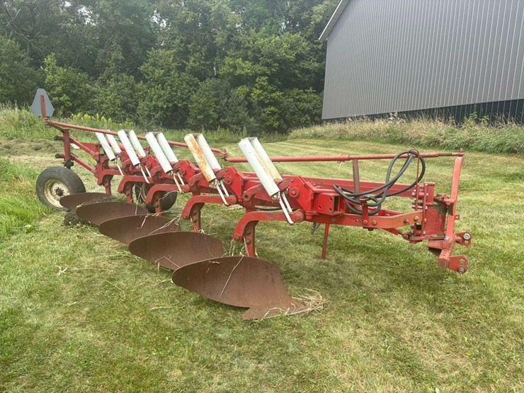 case-ih-700-image-1