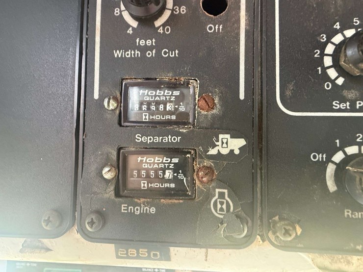 1991-gleaner-r60-image-33