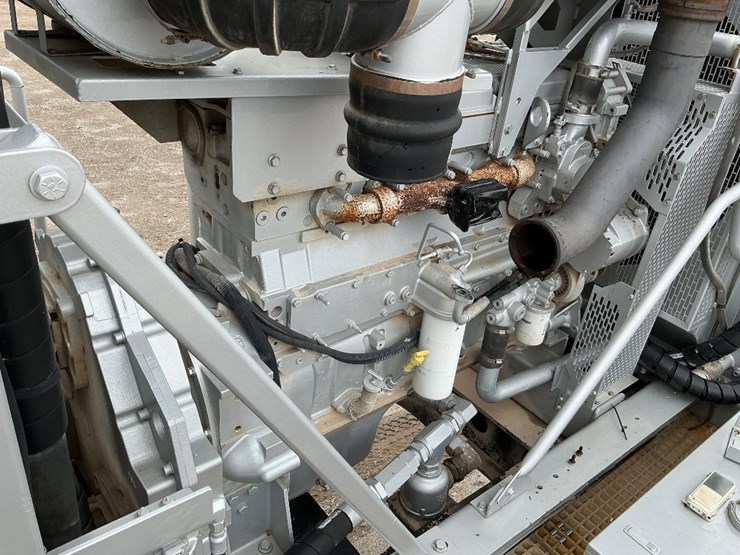 2012-cummins-qsx15-image-13