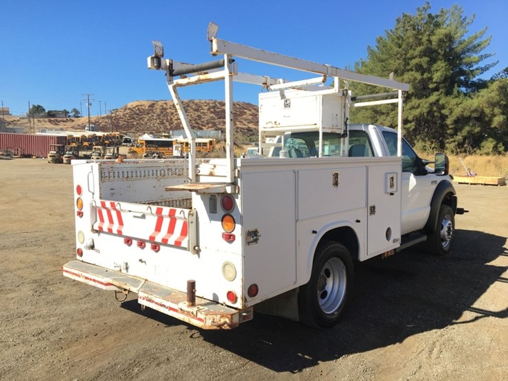2006-ford-f450-xlt-image-3