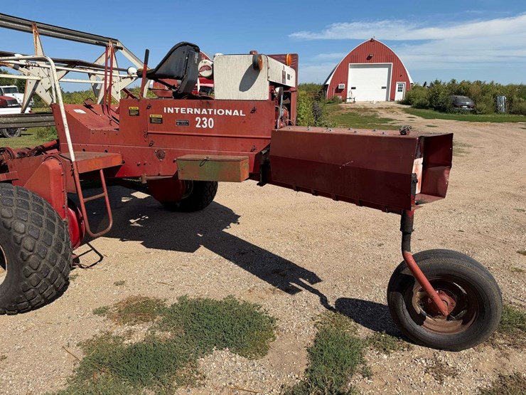 case-ih-230-image-12