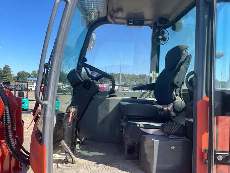 2023-wrangler-5500t-image-32