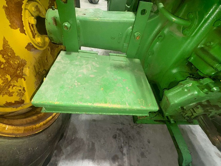 1955-john-deere-60-image-26