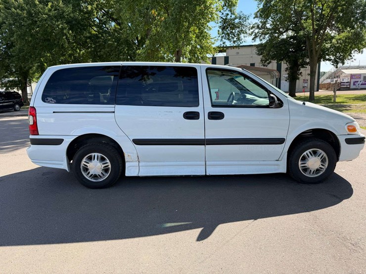 2005-chevrolet-venture-image-8