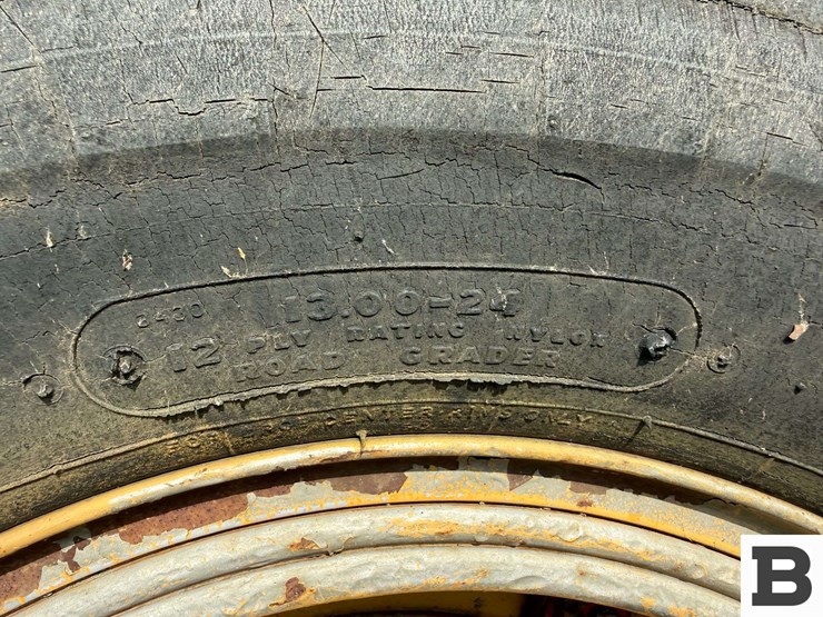 caterpillar-12-image-15
