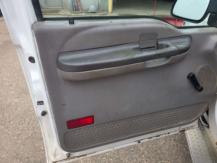 1999-ford-f250-xl-image-33