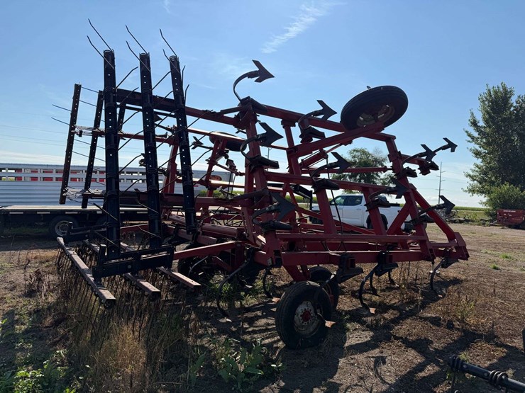 case-ih-4800-image-4