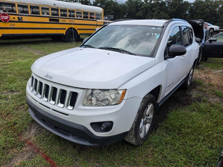 2012-jeep-compass-image-1