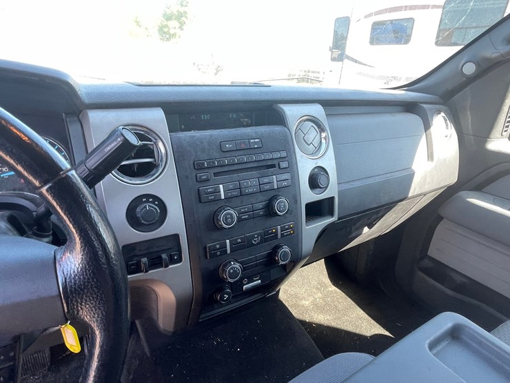 2012-ford-f150-xlt-image-37