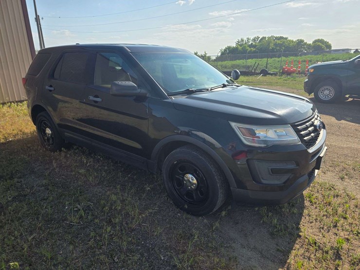 2016-ford-explorer-police-interceptor-image-8