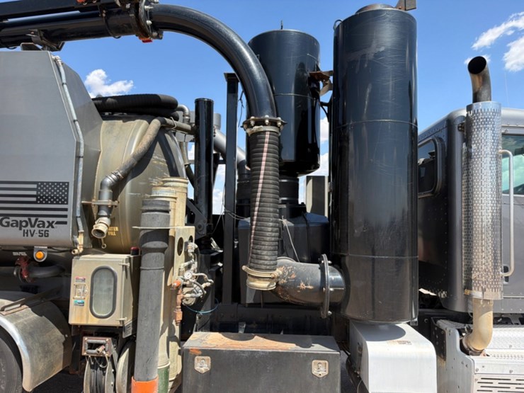 2018-peterbilt-367-image-4