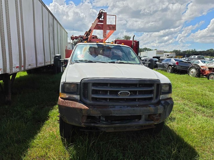 2004-ford-f550-image-2