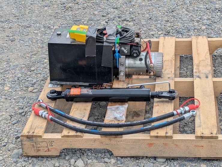 vevor-hydrualic-pump-&-tank-image-3