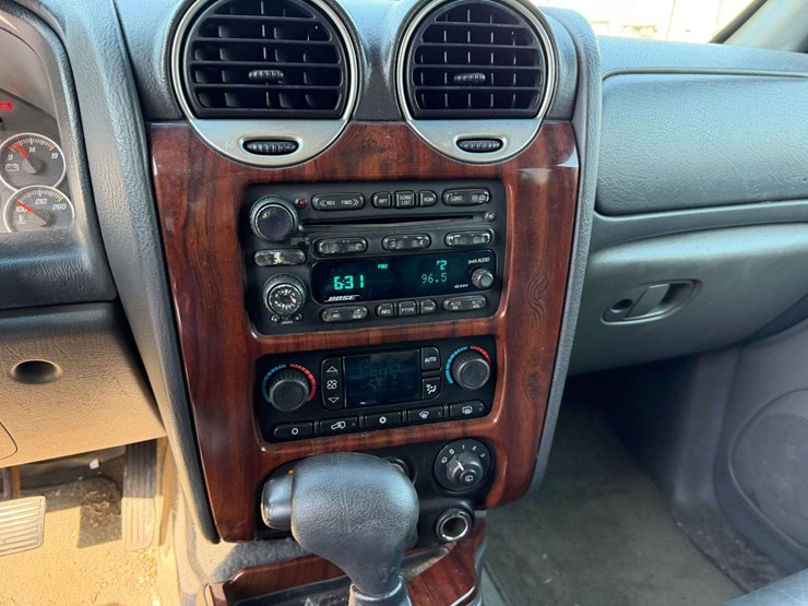 2004-gmc-envoy-image-33