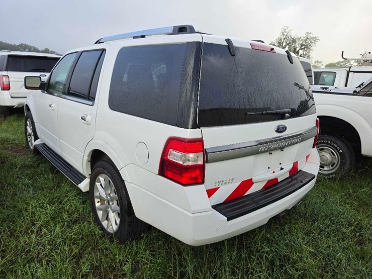 2017-ford-explorer-image-5