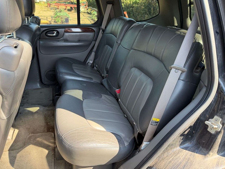 2004-gmc-envoy-image-38
