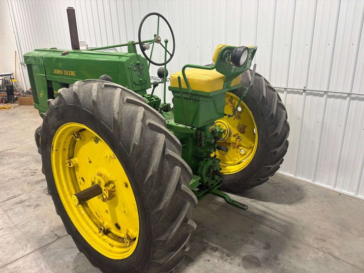 1955-john-deere-60-image-4