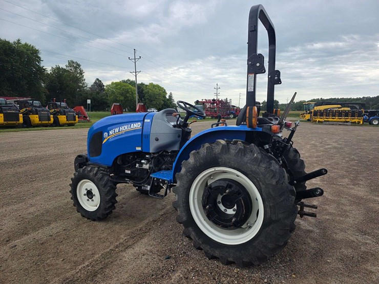 2022-new-holland-workmaster-40-image-3