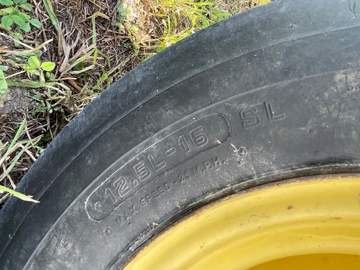 john-deere-1075-image-16