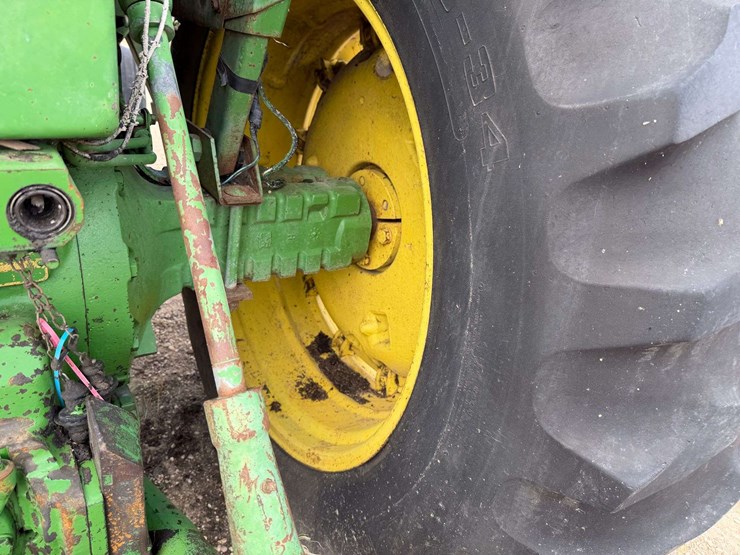 john-deere-4020-image-54
