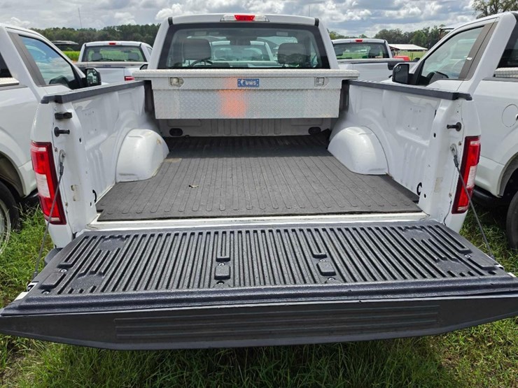 2018-ford-f150-xl-image-6