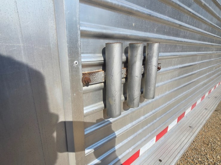 #26361-•-1995-30'-featherlite-trailer-image-52