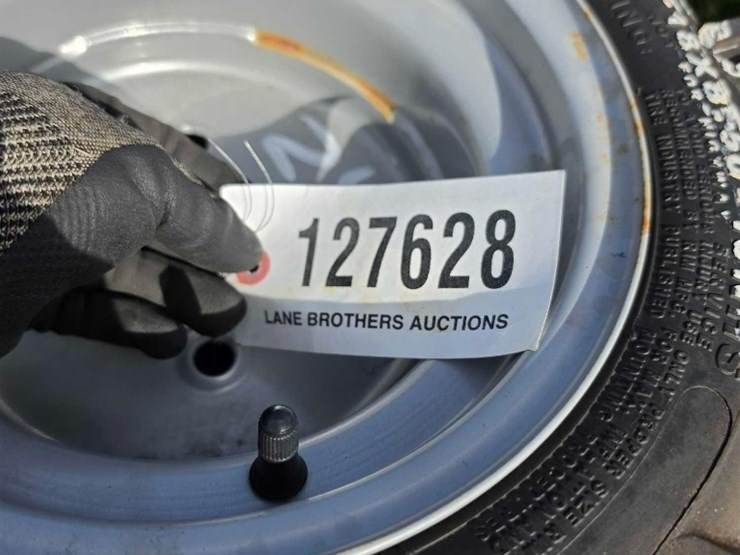 242---2-lawn-trac-18x8.50-10nhs-image-4