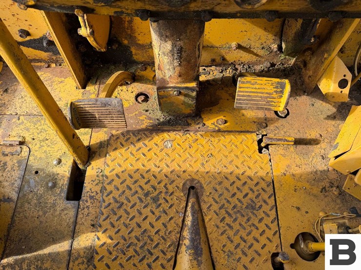 caterpillar-12-image-53