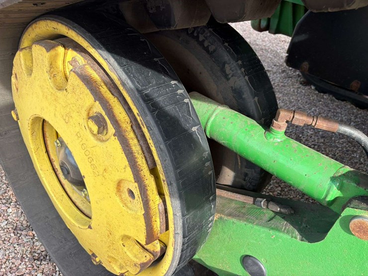 2006-john-deere-8430t-image-26