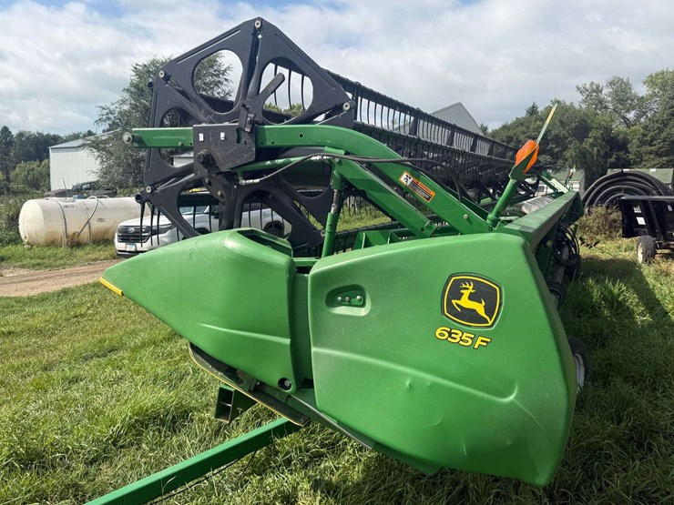 2011-john-deere-635f-image-4