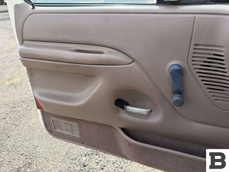 1996-ford-f250-image-35